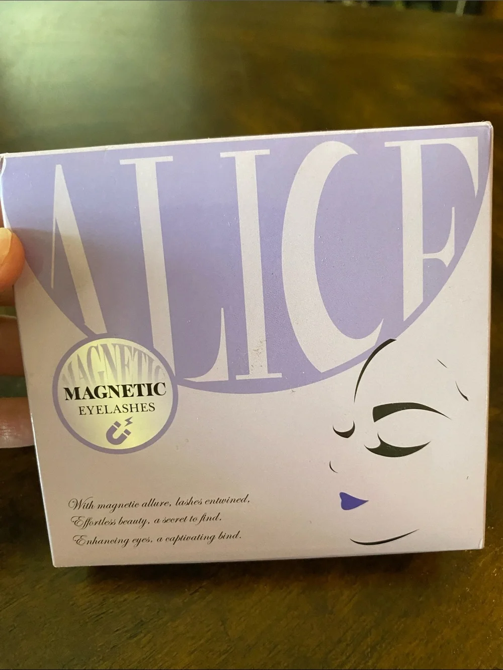 Alice Magnetic Eyelashes with Lavender Case